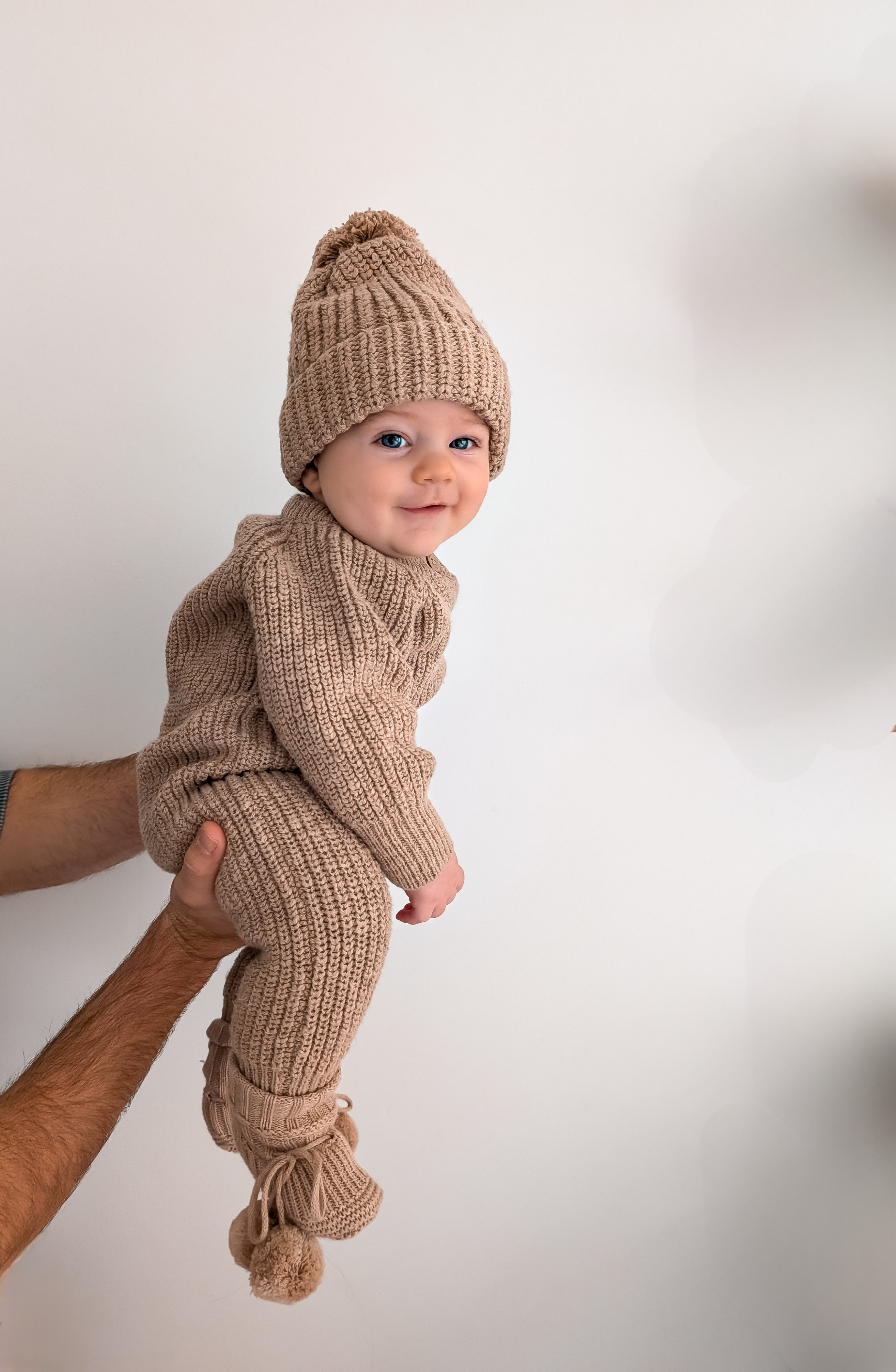 CHUNKY TEXTURED KNIT BEANIE | BROWN