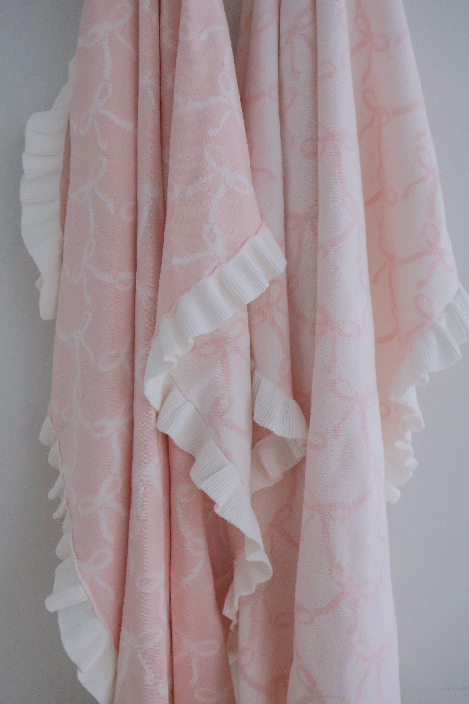 FRILL RIBBON BOW BLANKET | REVERSIBLE