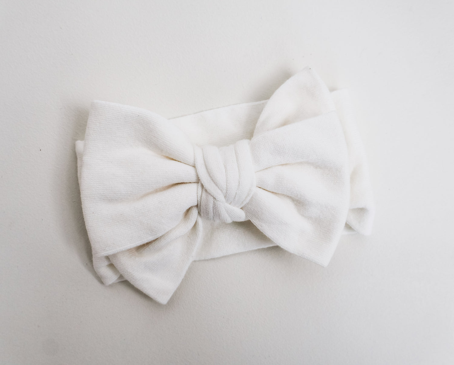 FINE KNIT BOW | MILK