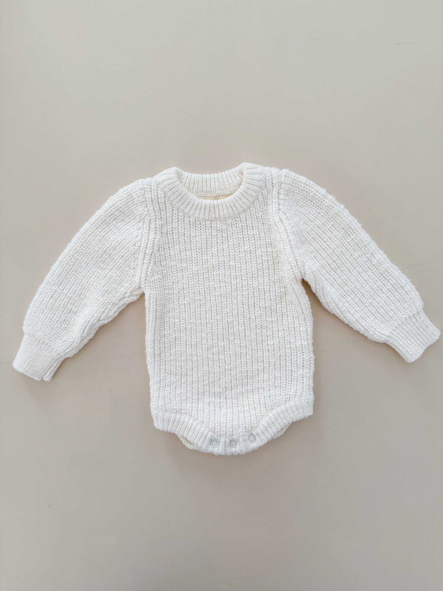 CHUNKY TEXTURED KNIT ROMPER | SNOW