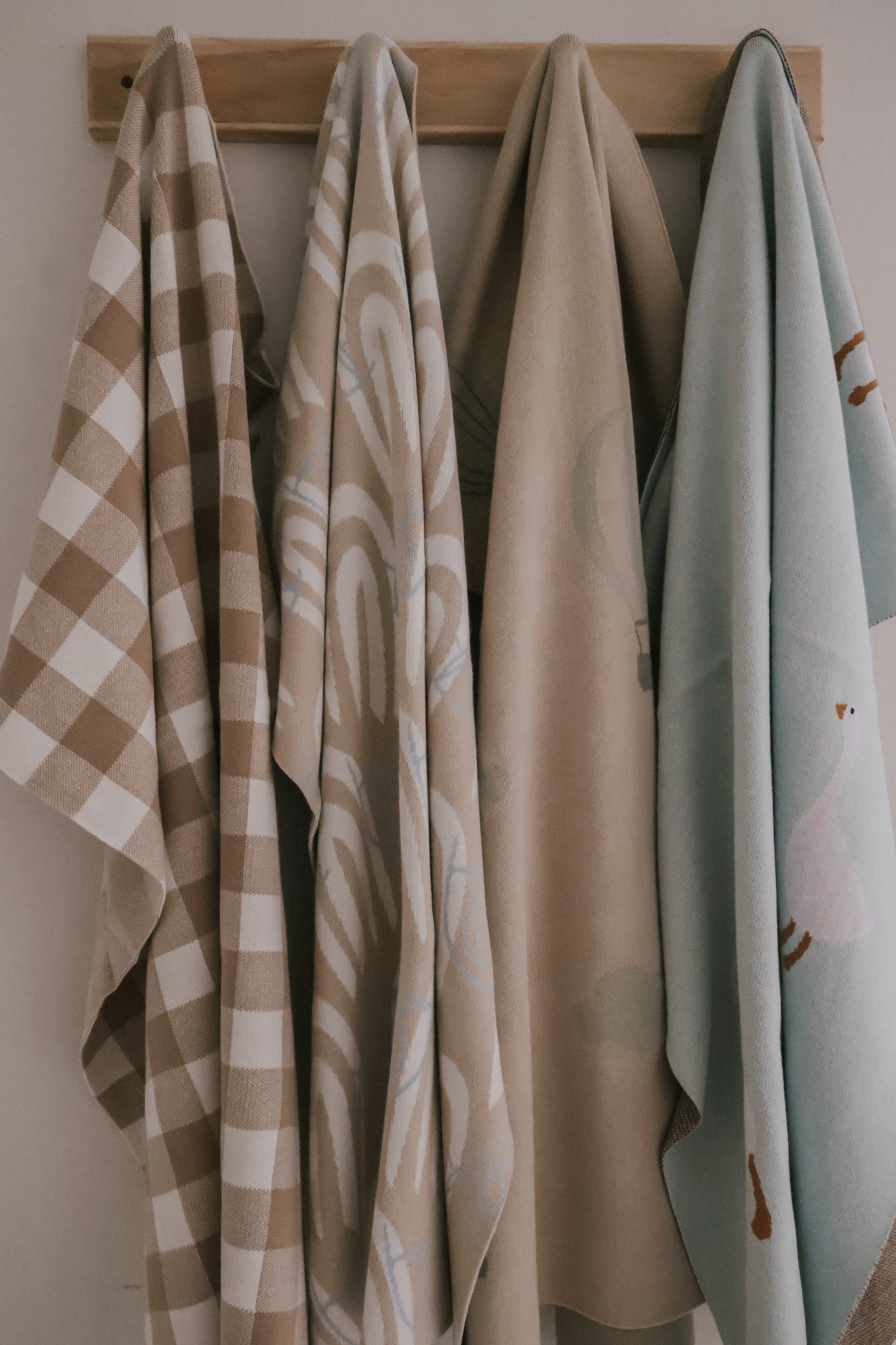 GOOSE BLANKET