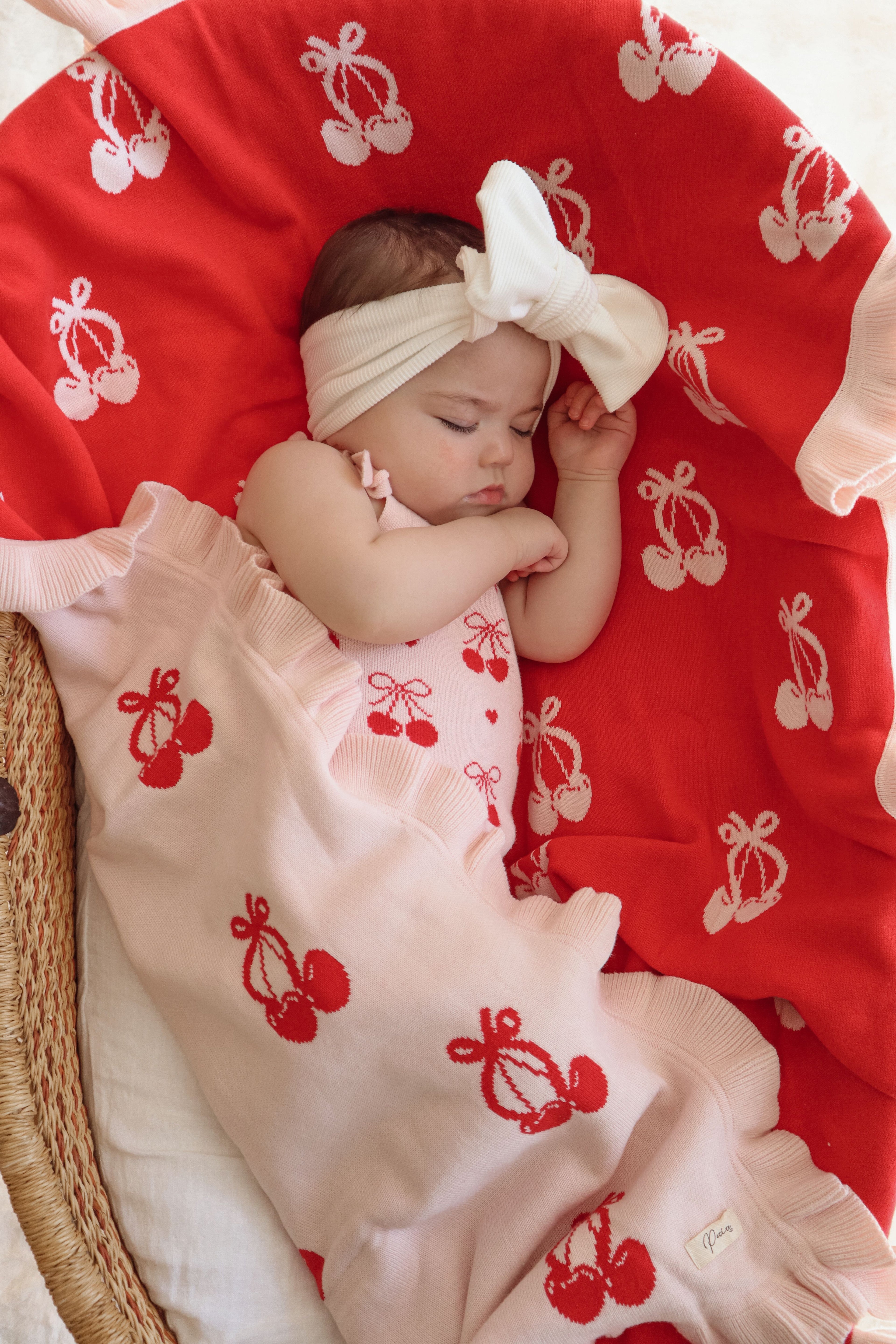 FRILL CHERRY BOW BLANKET | REVERSIBLE