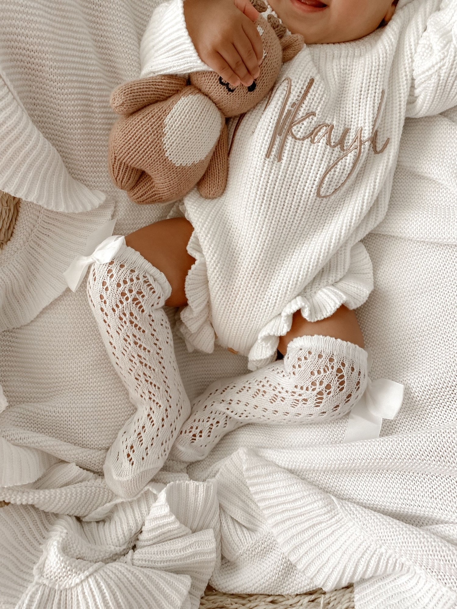 SPANISH OPENWORK LACE KNEE HIGH BOW SOCKS V2 - WHITE