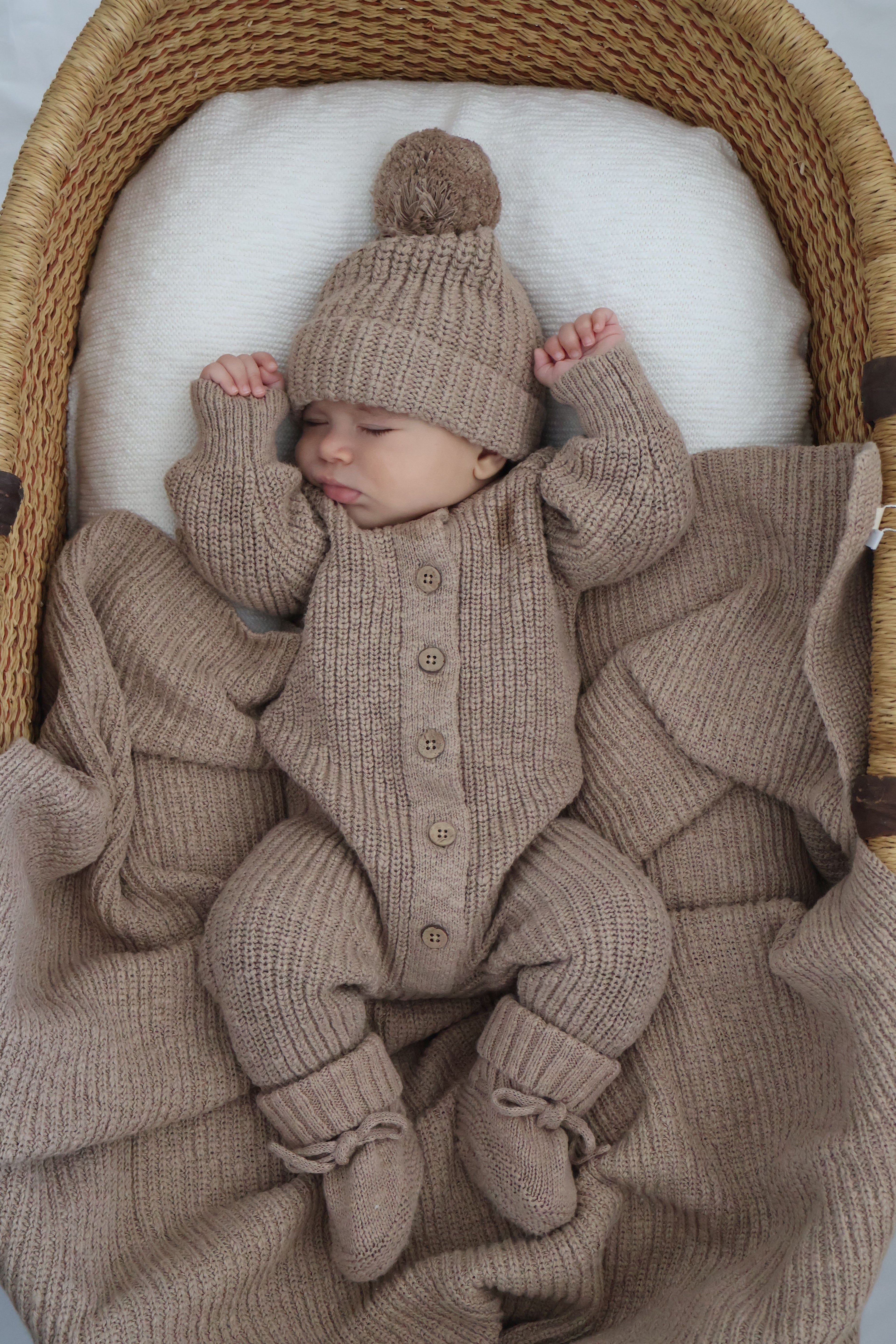 TEXTURED RIBBED COTTON BLANKET | BROWN