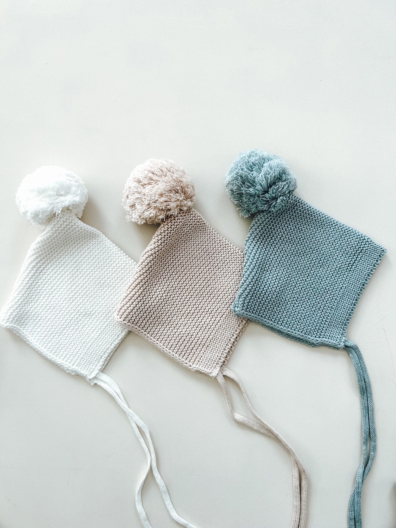 POM POM BONNET - SEA