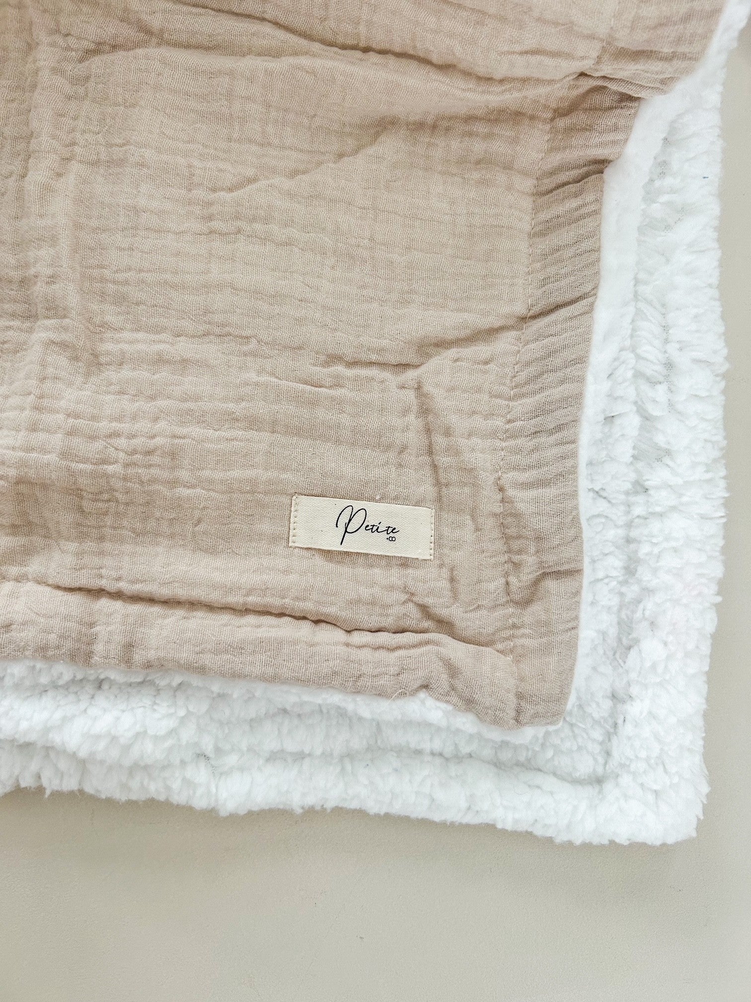 SHERPA TEDDY MUSLIN BLANKET | LATTE