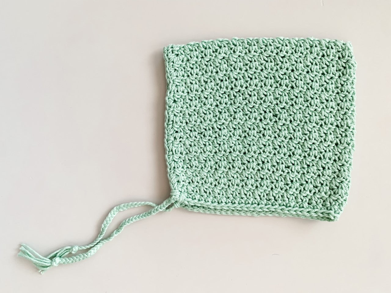 CROCHET BABY HAT / BONNET - 6-12 MONTHS