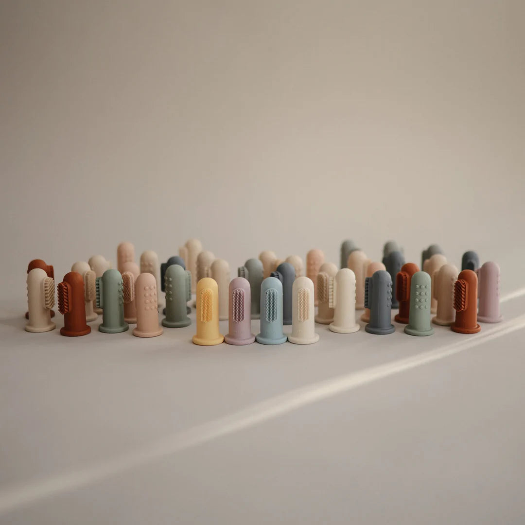 FINGER TOOTHBRUSH