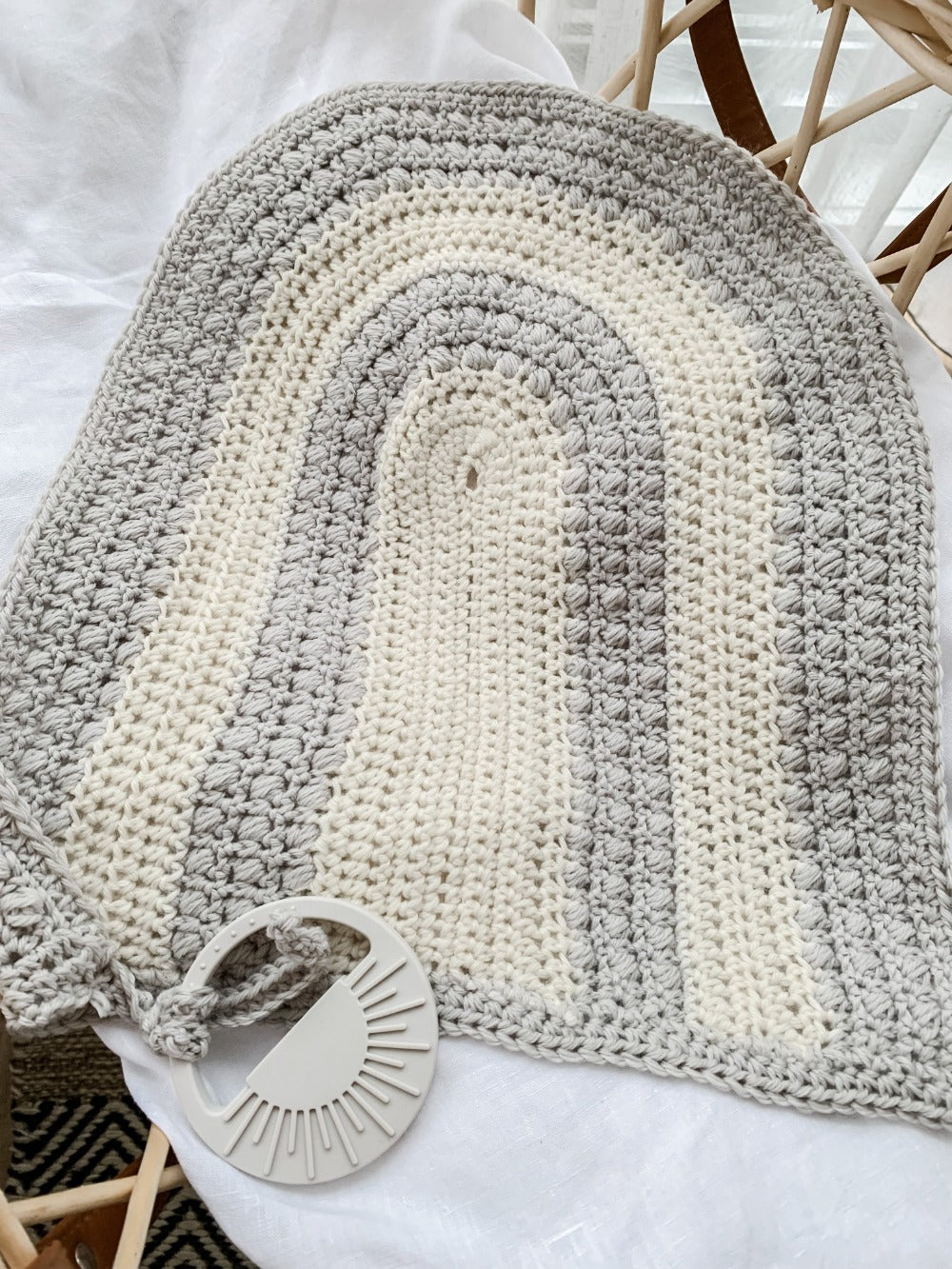 RAINBOW LOVEY / SECURITY BLANKET - GREY/CREAM