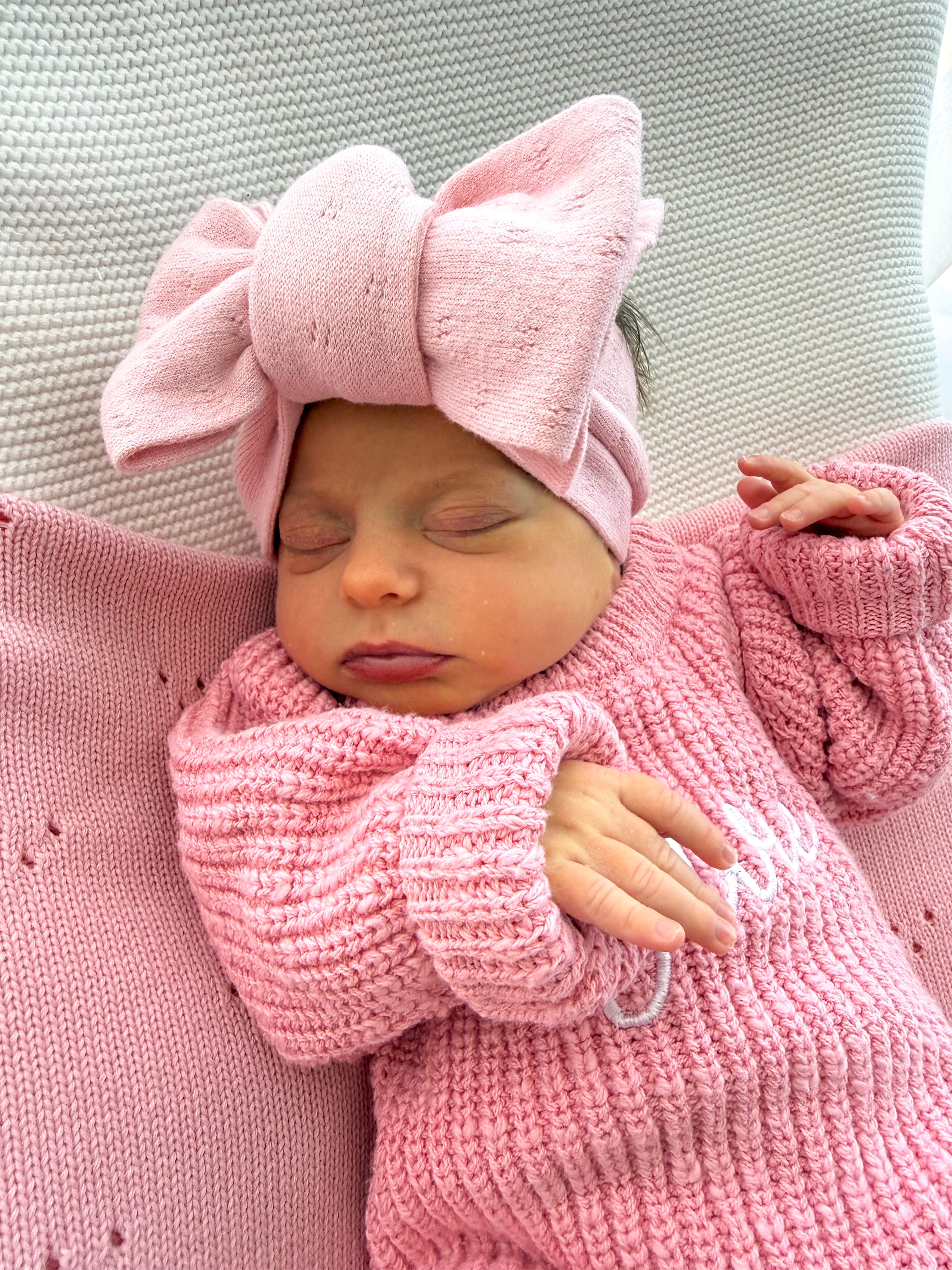 FINE POINTELLE KNIT BOW | BUBBLEGUM PINK