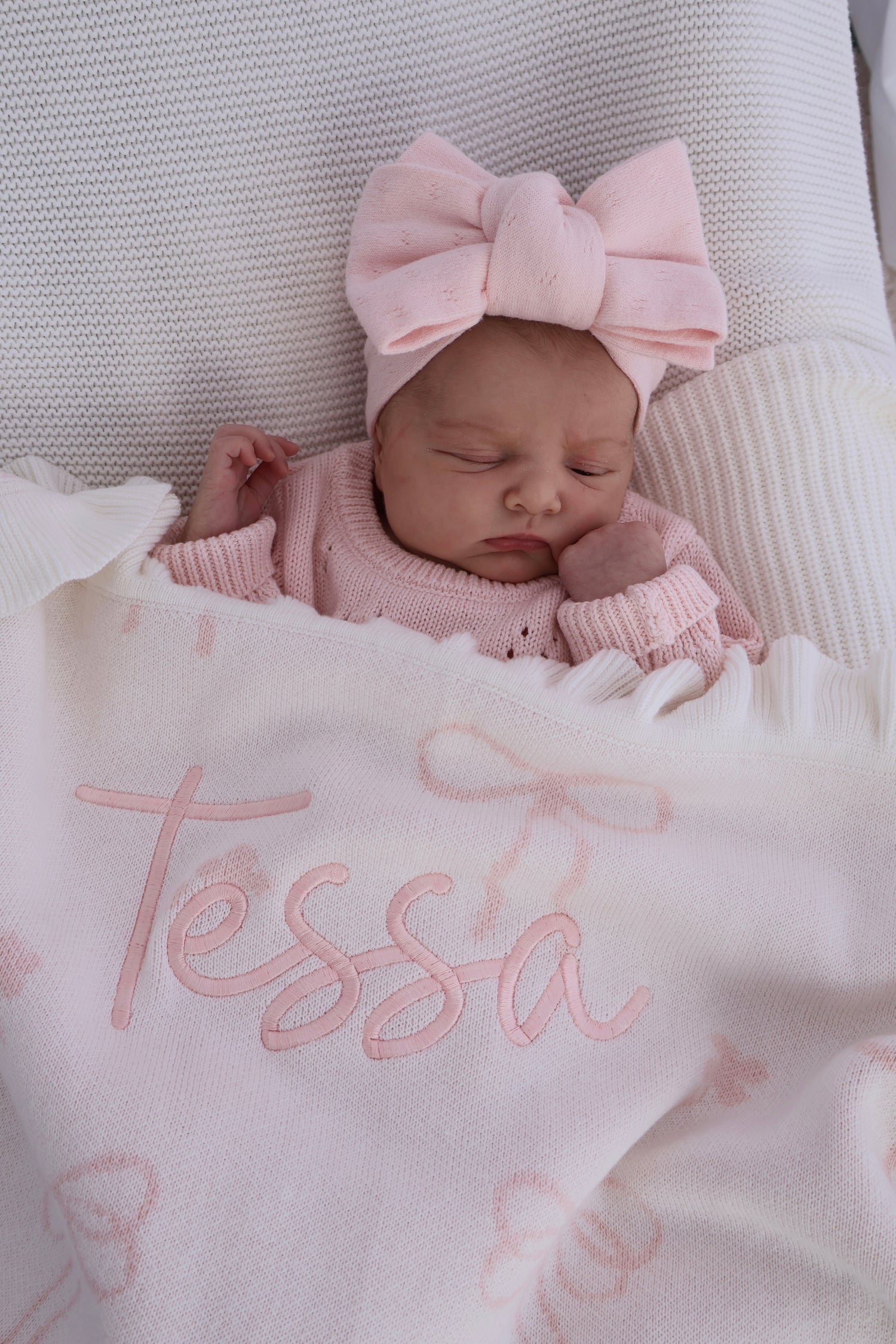 FLORAL BOW BLANKET | MILK + BABY PINK