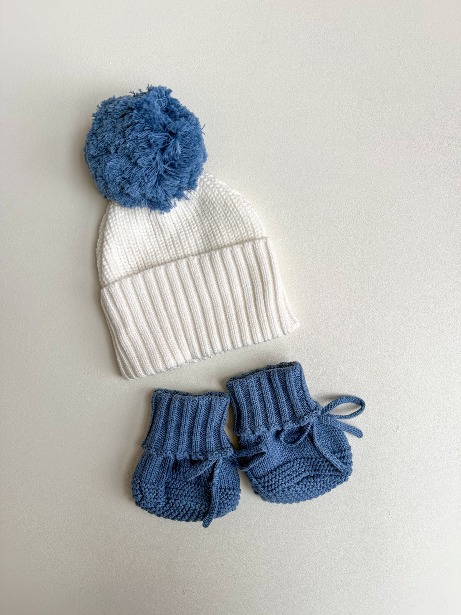 CUFF KNIT BEANIE | MILK + COBALT BLUE