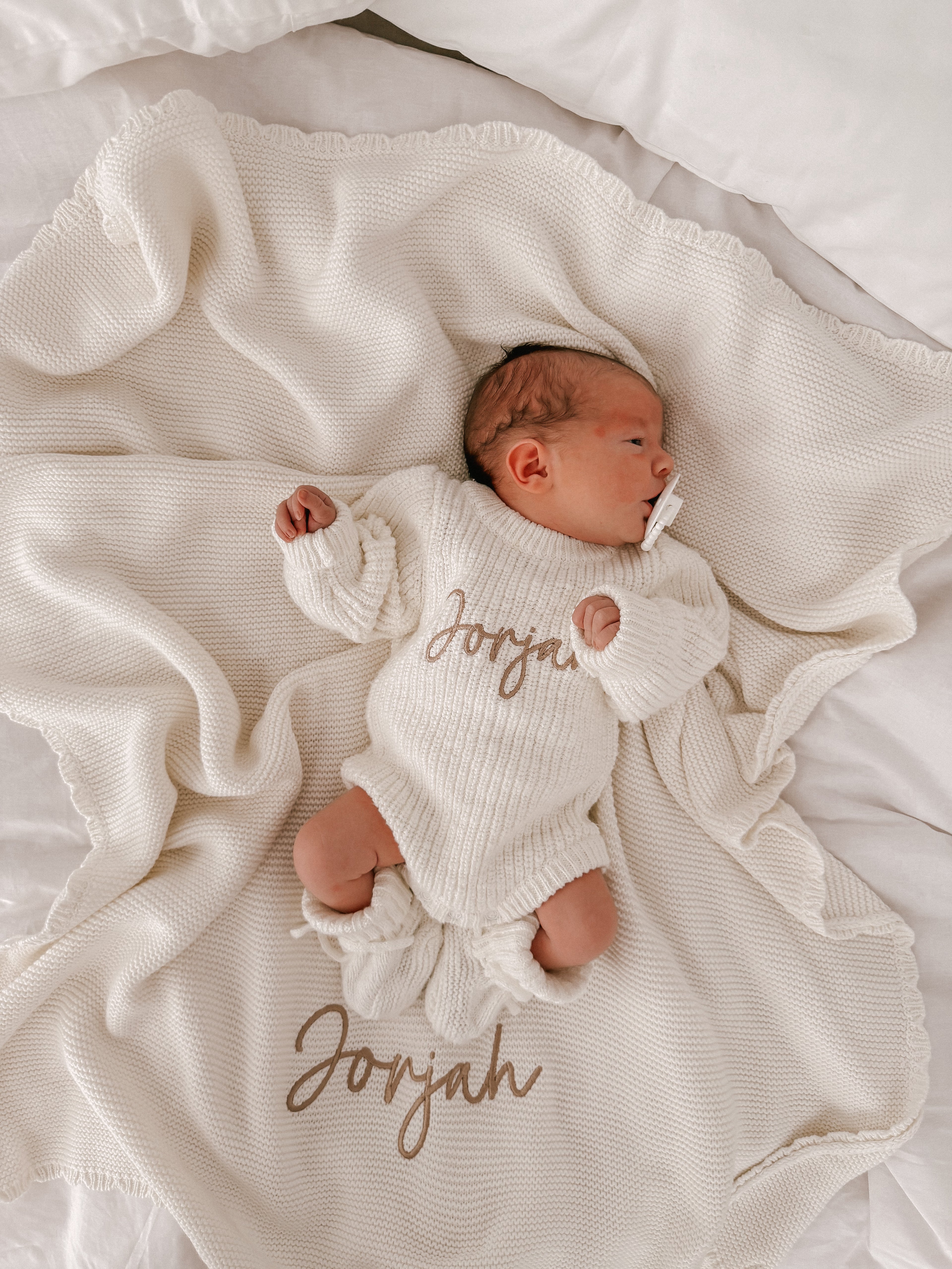 SCALLOP PERSONALISED BABY BLANKET | MILK