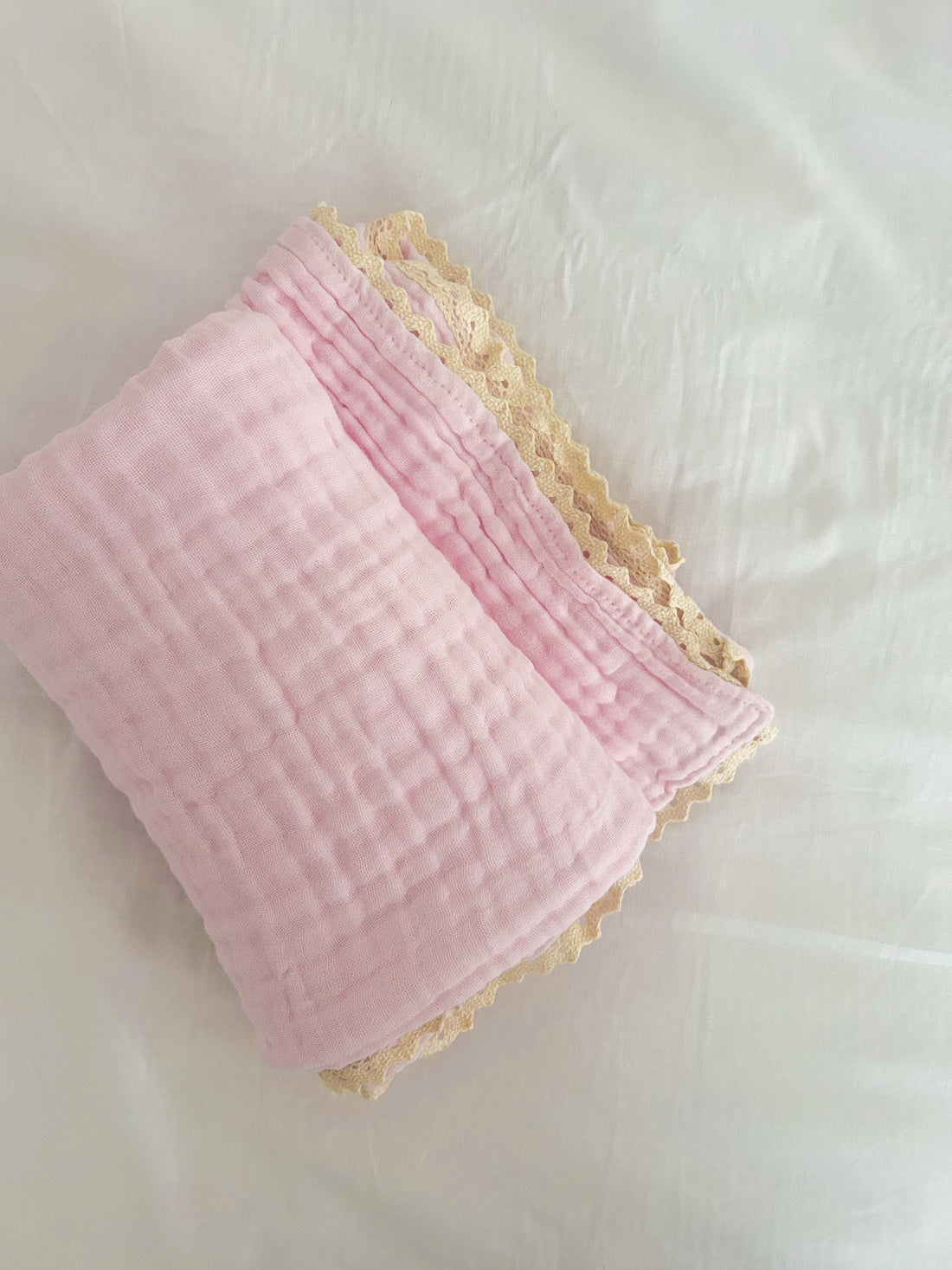 COTTON GAUZE LACE BLANKET - CANDY PINK