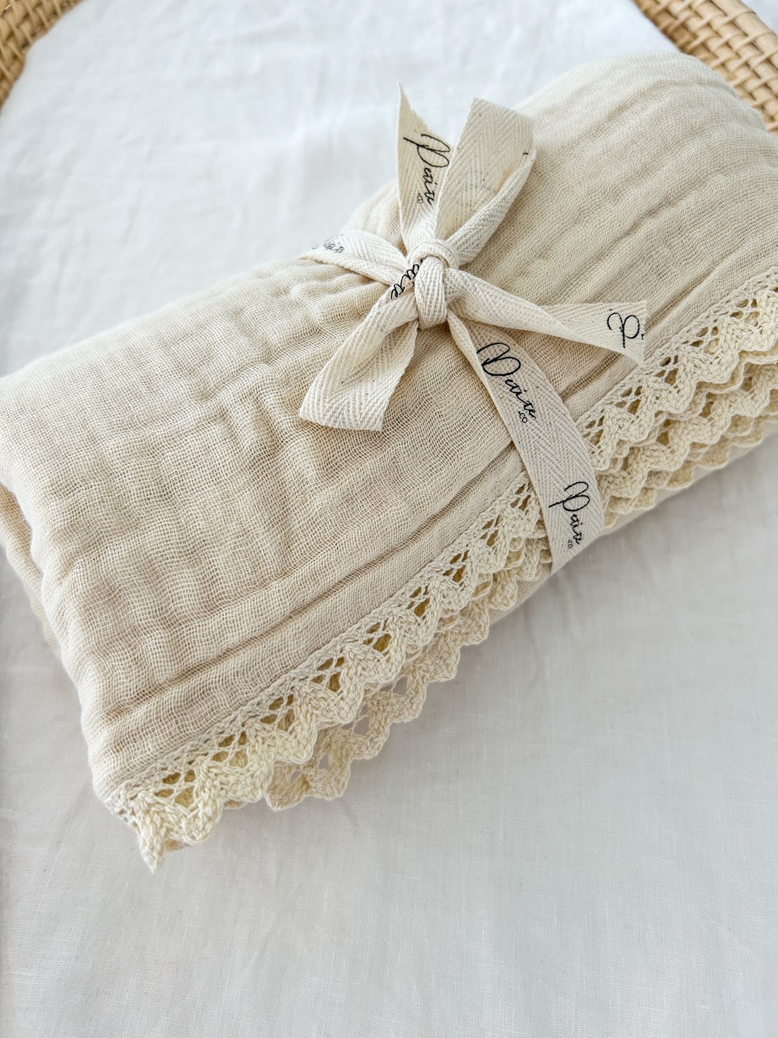 COTTON GAUZE LACE BLANKET - BEIGE