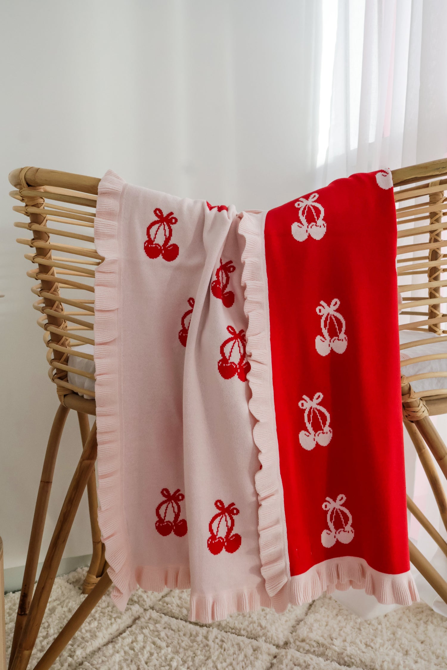 FRILL CHERRY BOW BLANKET | REVERSIBLE