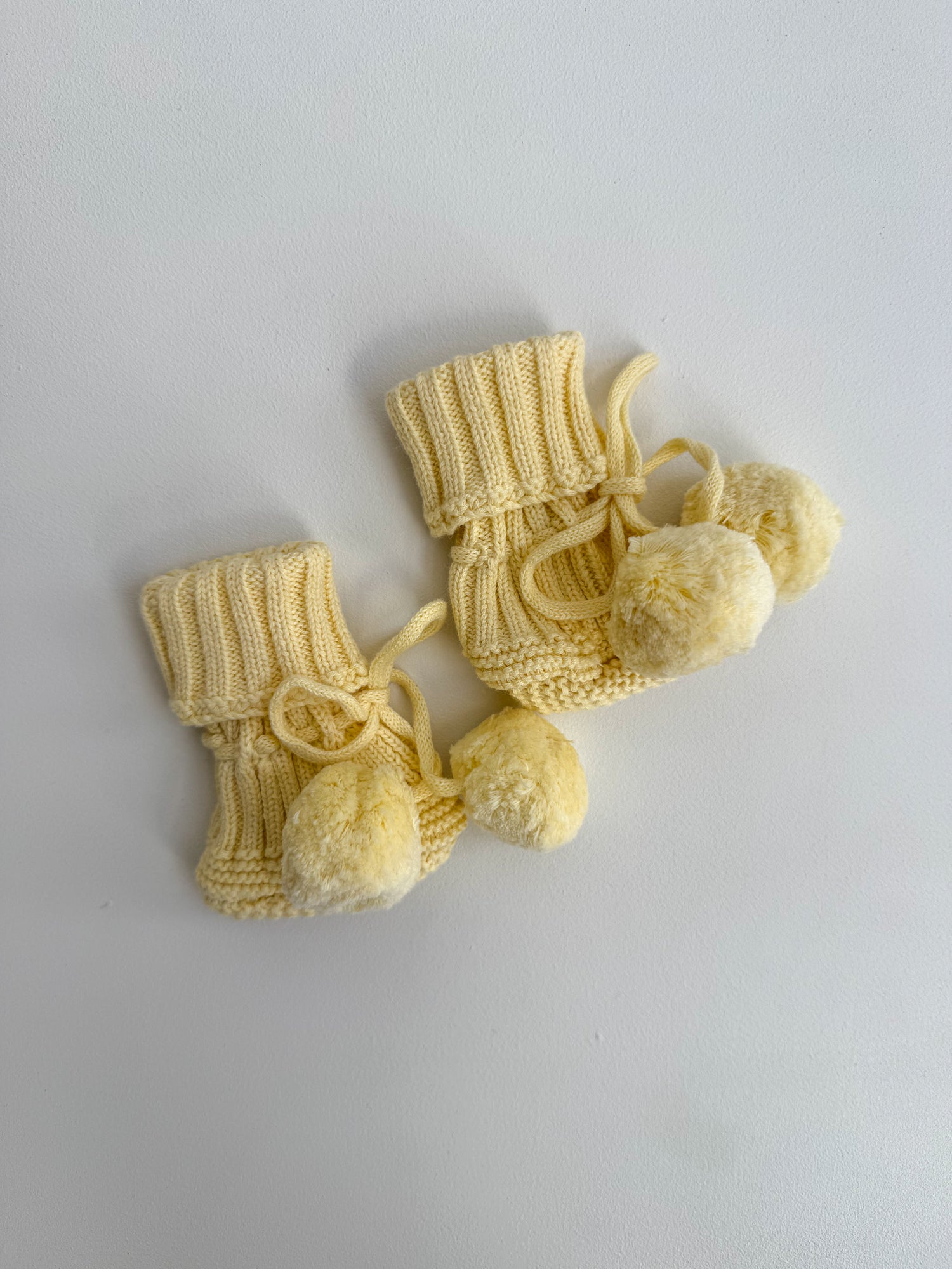 BOOTIES | POMPOM | BRIGHT LEMON