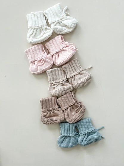 CUFF NEWBORN LACE BOOTIES - BABY PINK