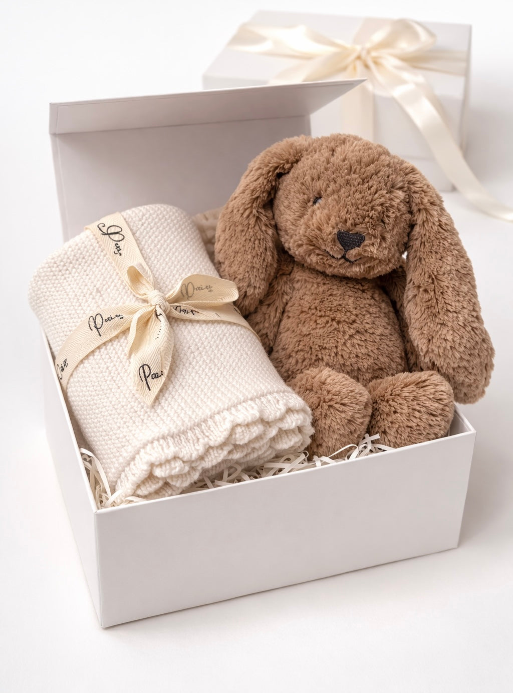 SCALLOP BLANKET MILK + CARAMEL BUNNY GIFT BOX