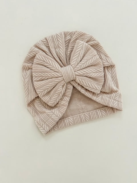 CABLE KNIT BOW TURBAN - LATTE