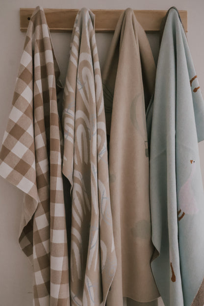 GOOSE BLANKET