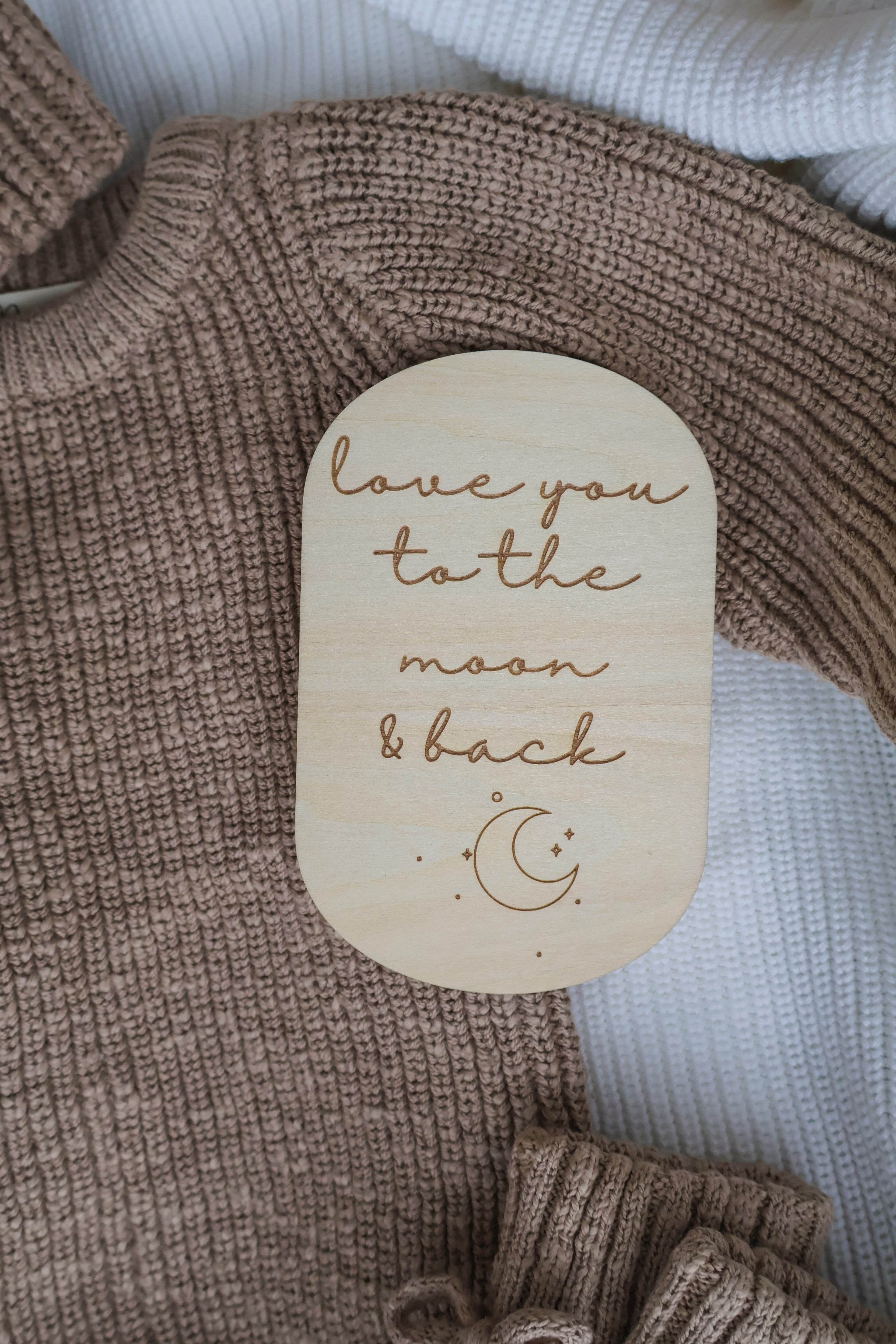 LOVE YOU TO THE MOON | OVAL