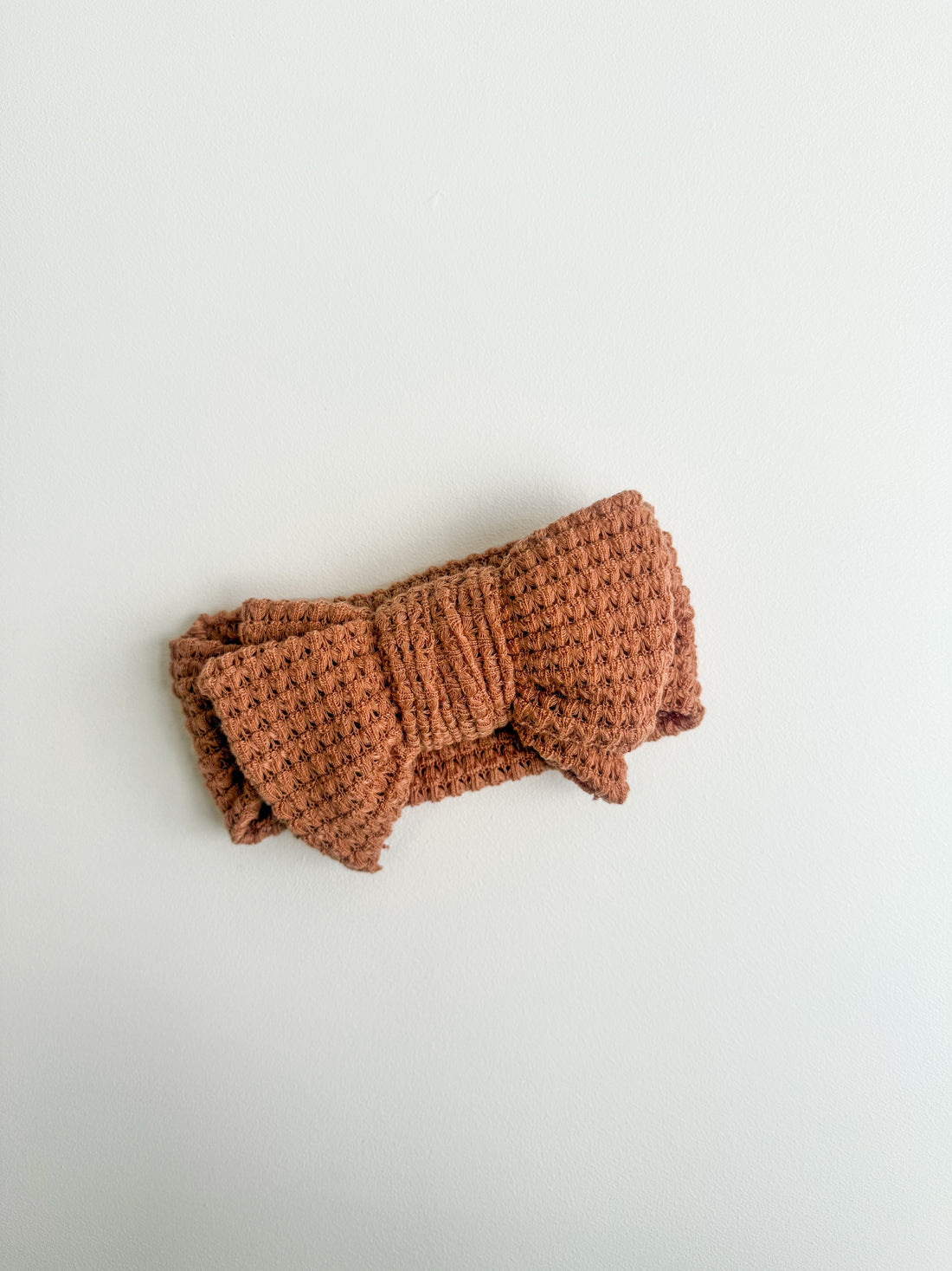 ELISSA WAFFLE KNIT BOW HEADBAND - RUST