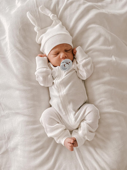 WAFFLE SWADDLE BLANKET | WHITE