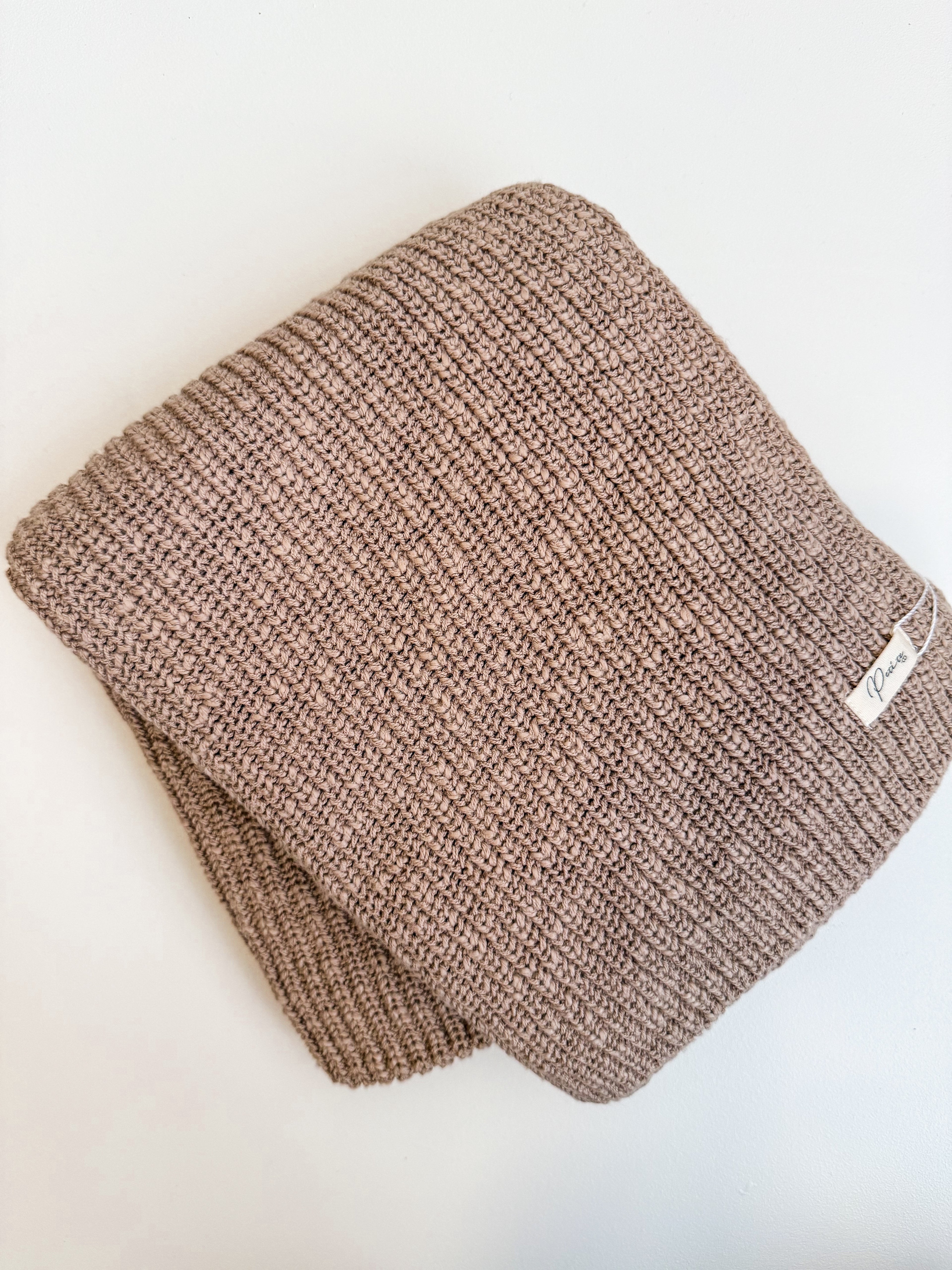 TEXTURED RIBBED COTTON BLANKET | BROWN