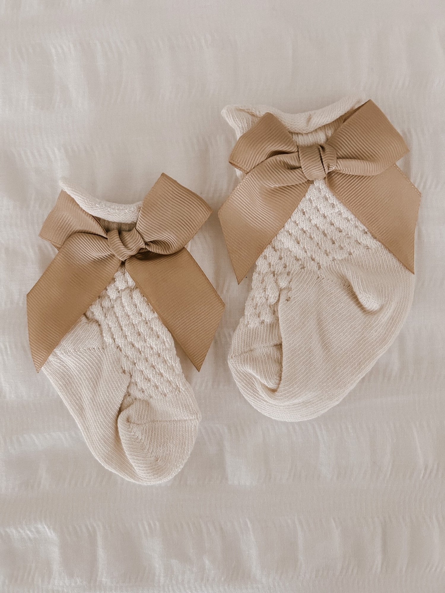 ANKLE BOW SOCKS - BEIGE