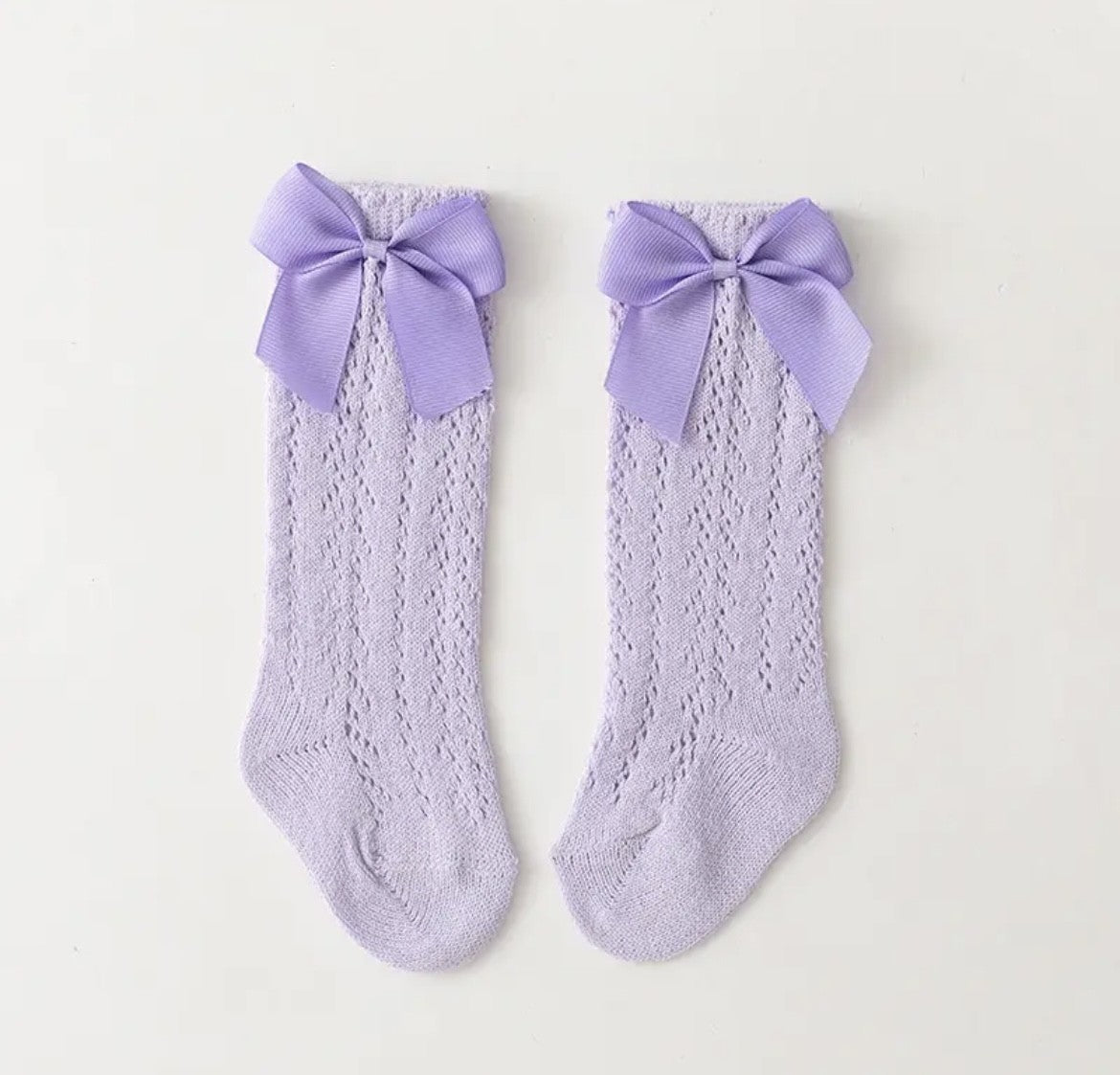 SPANISH OPENWORK LACE KNEE HIGH BOW SOCKS - PURPLE