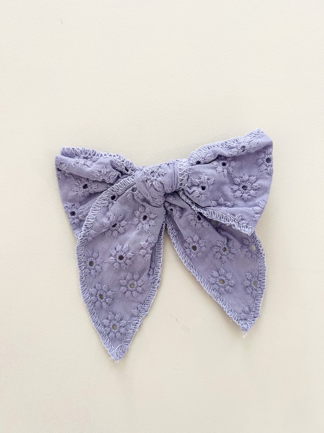 BRODERIE BOW CLIP - PURPLE