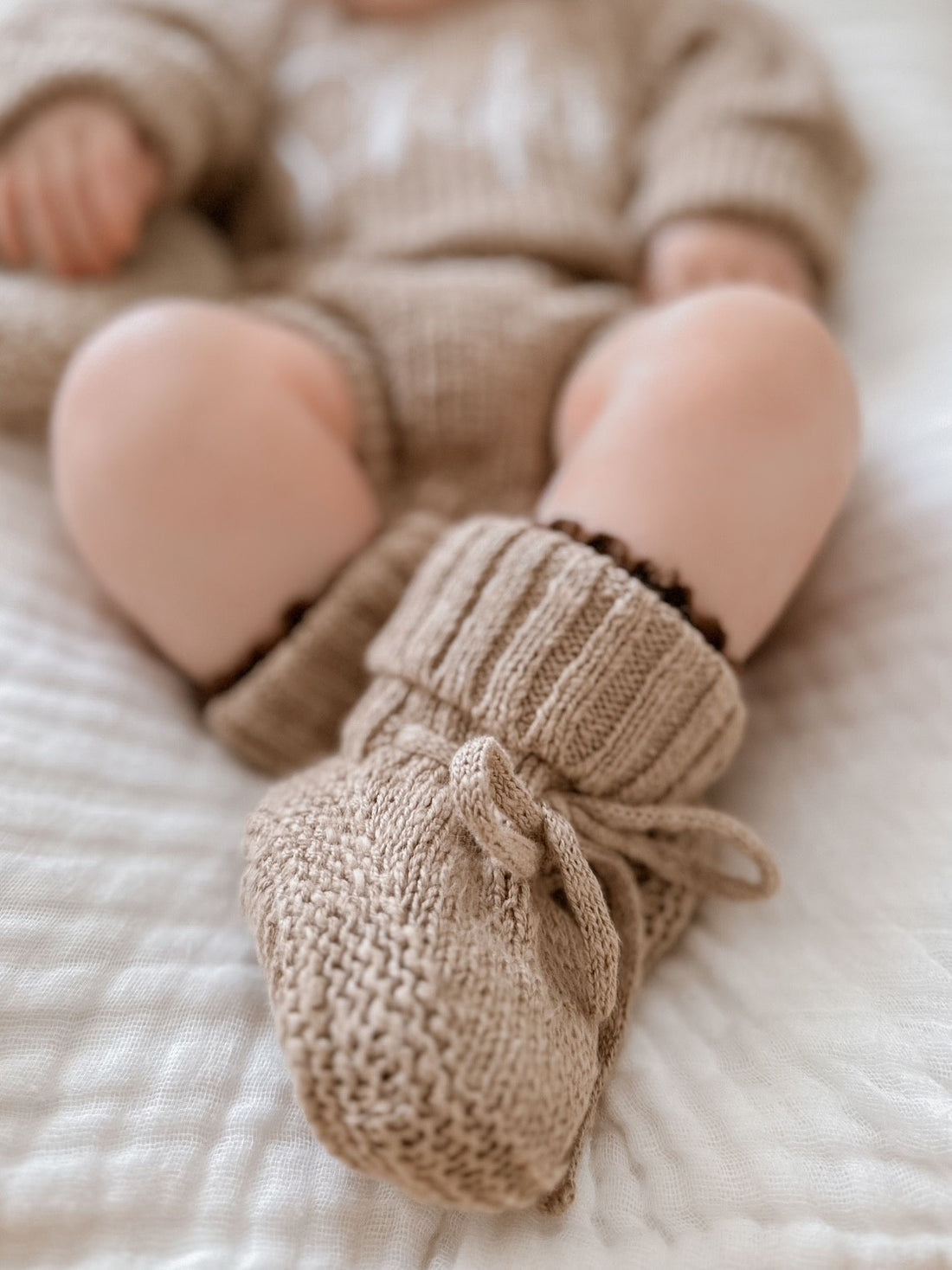 TEXTURED COTTON BOOTIES | BROWN