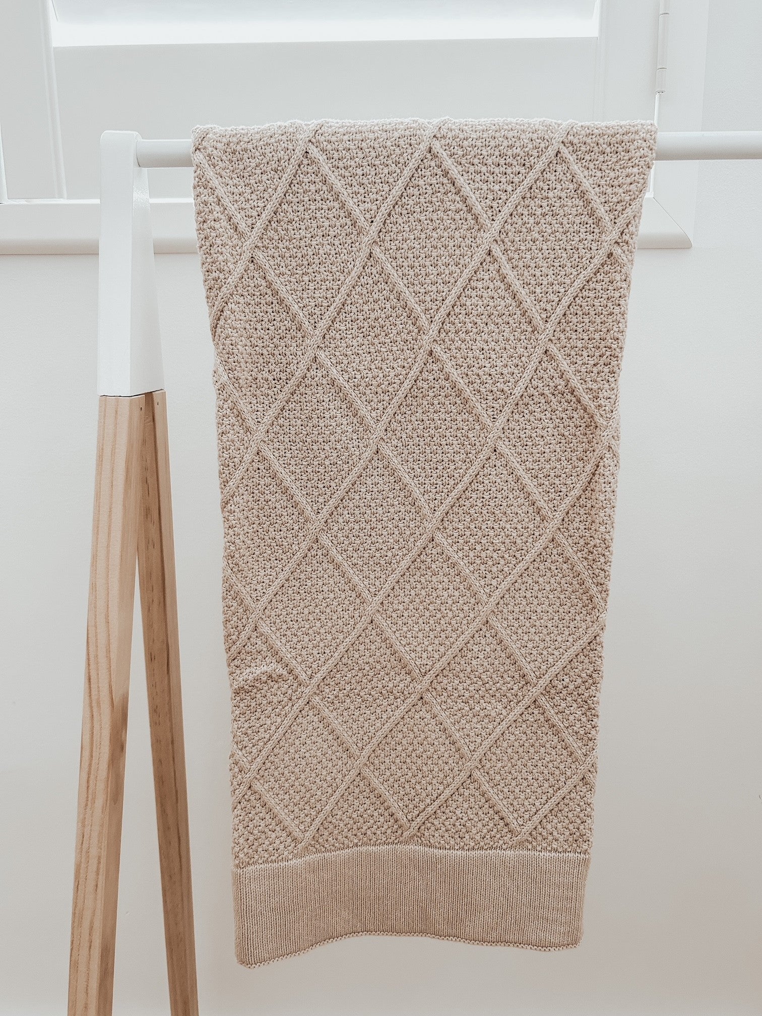 DIAMOND KNIT BLANKET - BEIGE