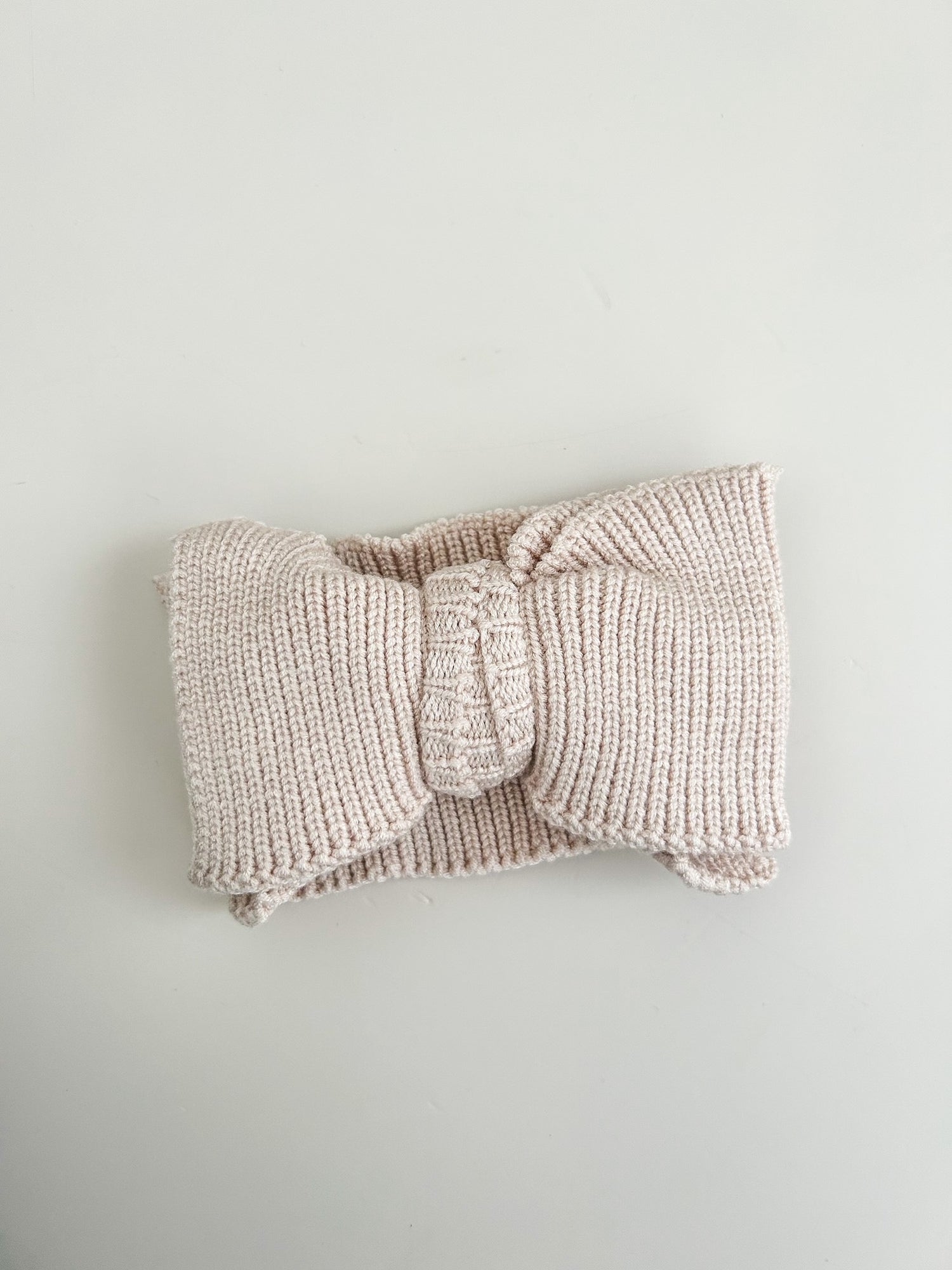 RIBBED KNIT OVERSIZED BOW - BEIGE