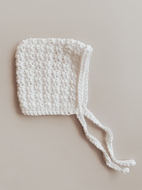 CROCHET BABY HAT / BONNET - 0-3 MONTHS