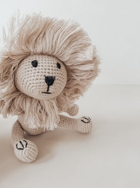 CROCHET KNIT LION RATTLE