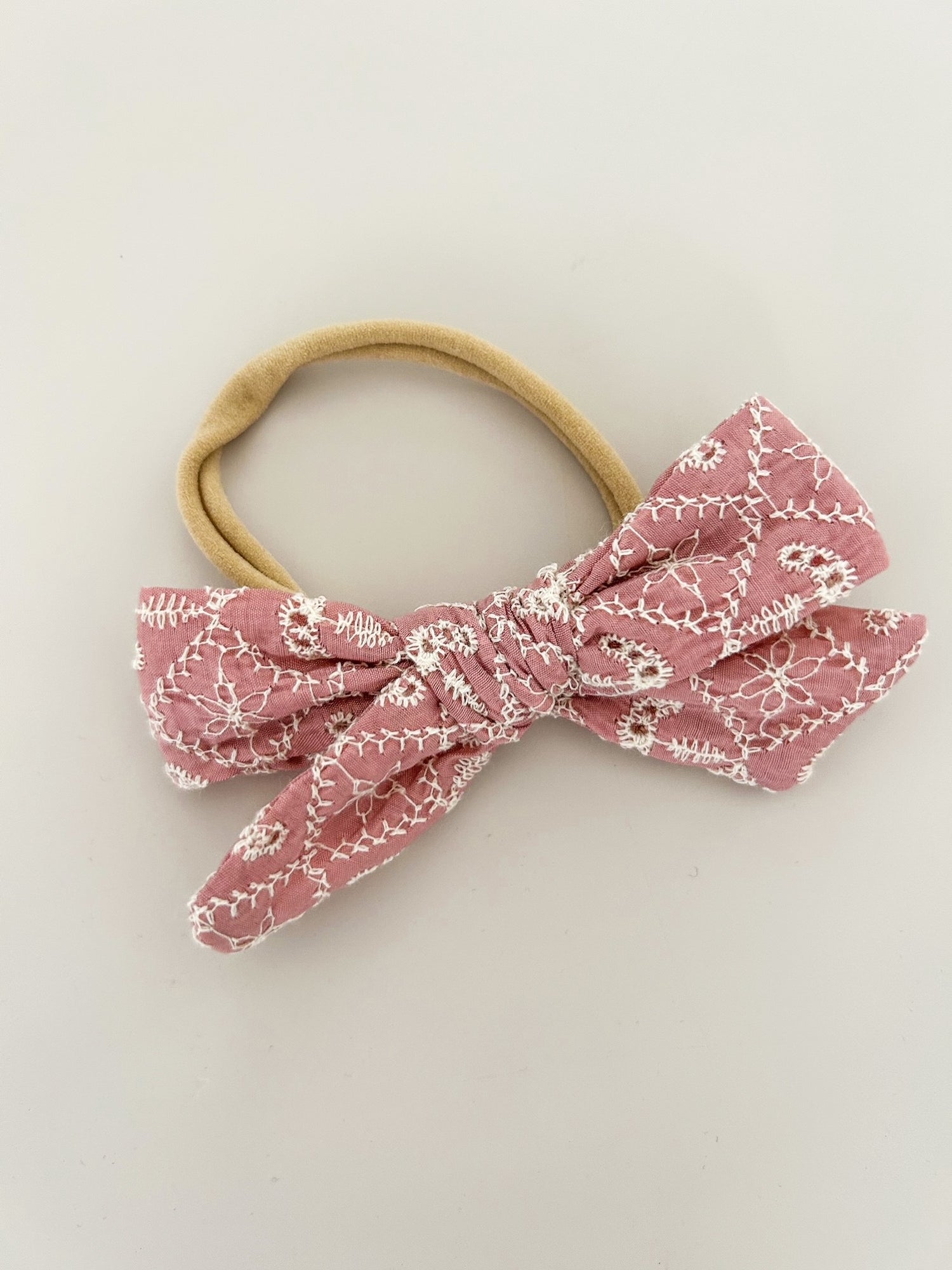 FLORAL EMBROIDERY BOW HEADBAND - DUSTY