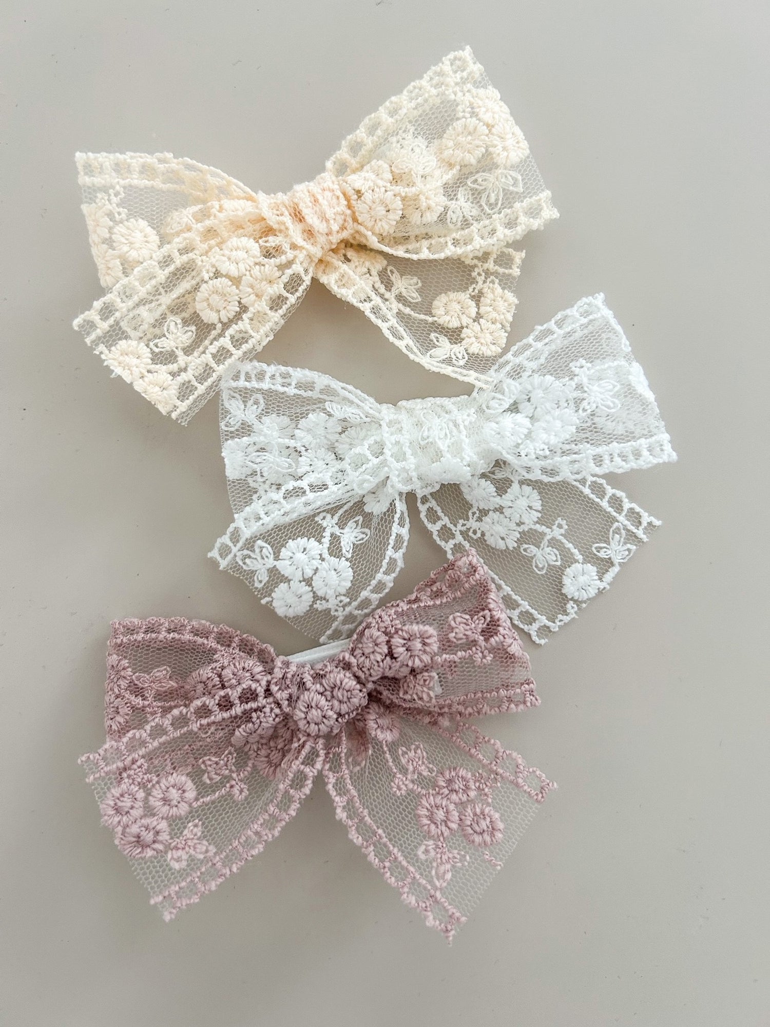 FLORAL LACE HAIR BOW CLIPS