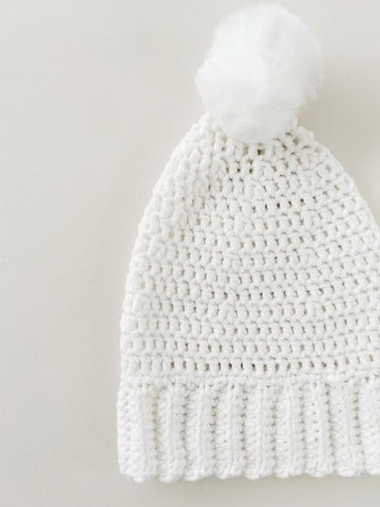 WHITE CROCHET CHRISTMAS HAT