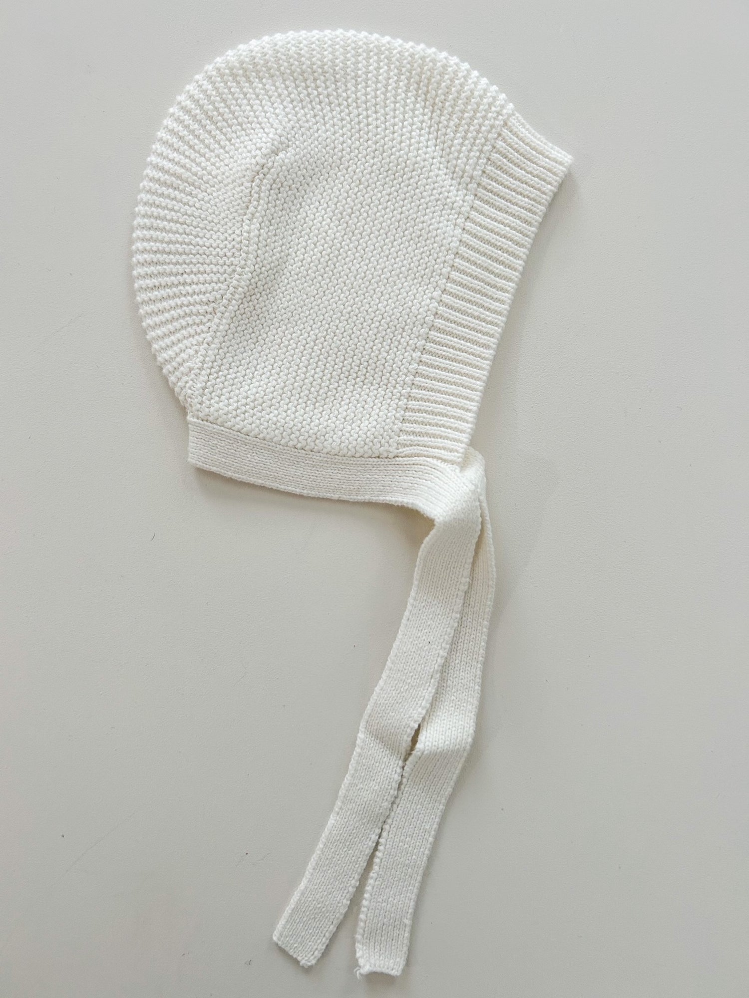 RIBBED BABY BONNET