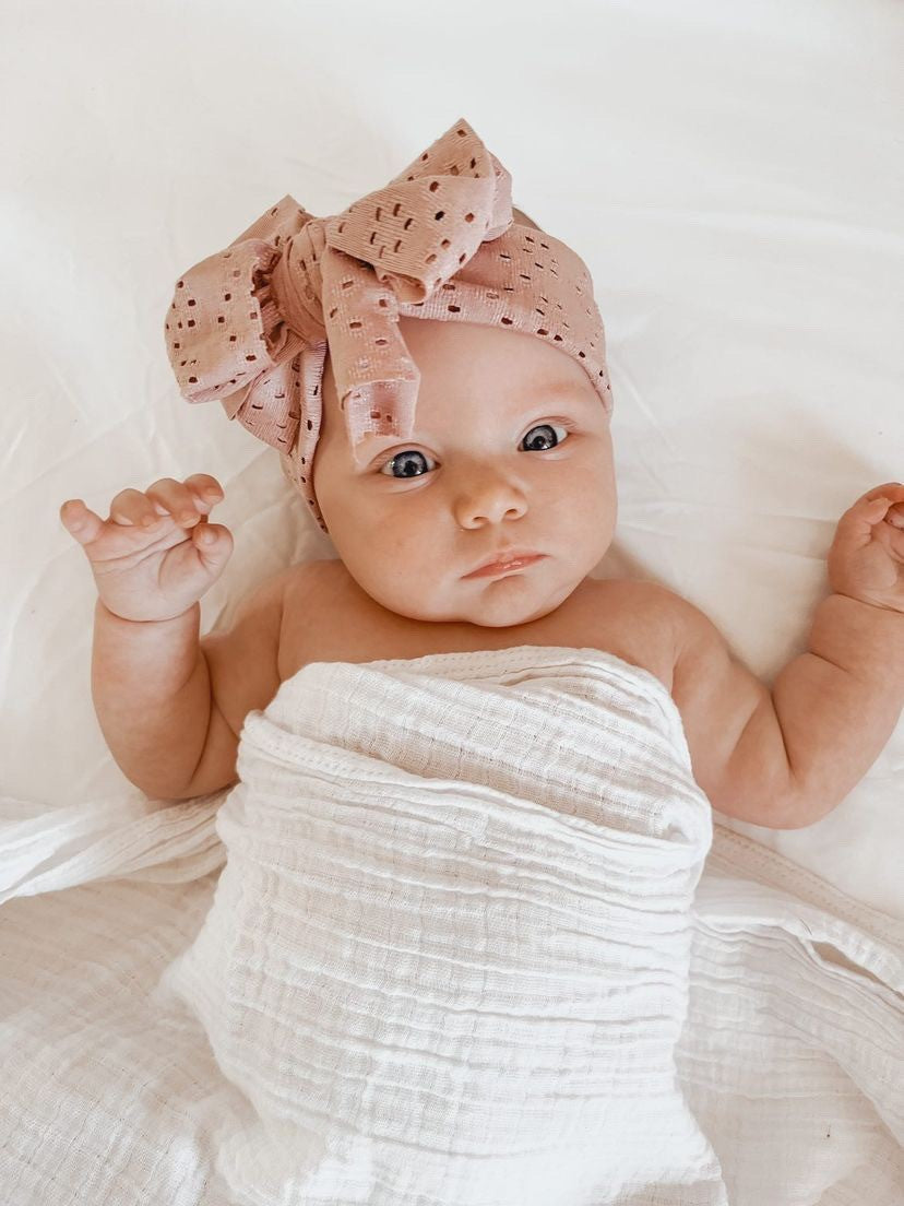 EYELET BOW HEADBAND - DUSTY PINK