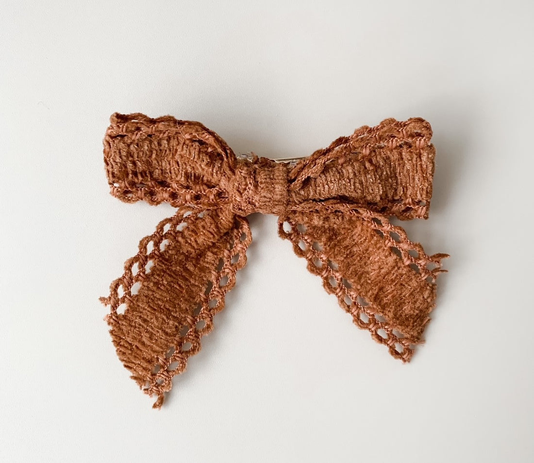 LACE HAIR BOW - RUST